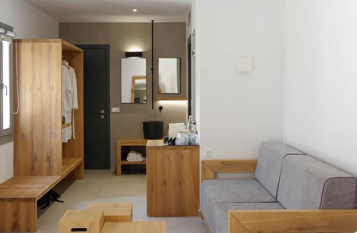 Kini House | Oro Suites