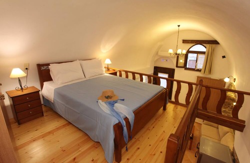 Mesta Hotel | Stoes Traditional Suites
