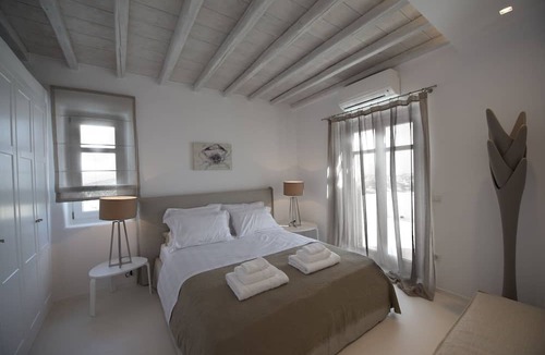 Tourlos Villa | Villa Zircon