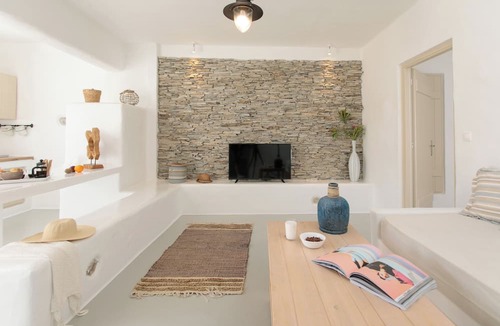 Kastraki House | Irida Vacation Suites