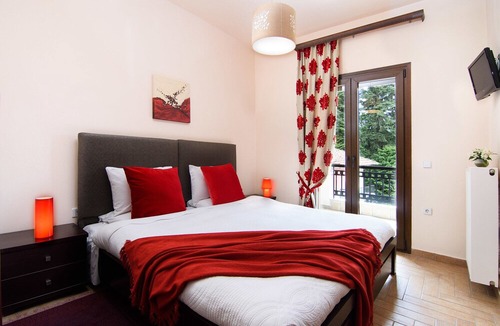 Elati Hotel | Arktos Suites