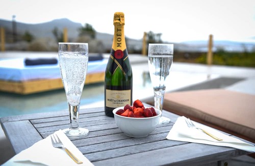 Kalafatis Hotel | Myconian Crown Suites by Mr and Mrs White