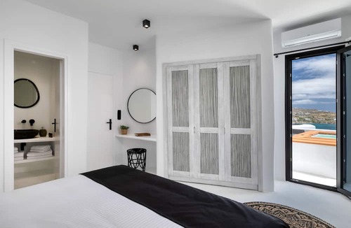 Paraga House | Psarou Black Villa I