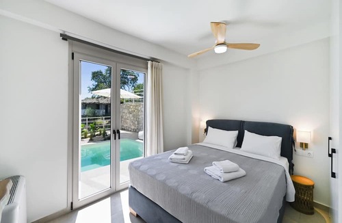Kalligoni Apartment | Maison D'Azur Lefkas Private Pool