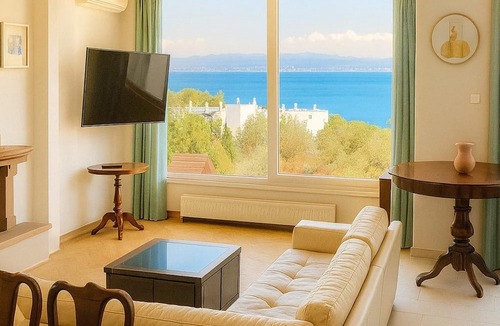 Chalcis House | Caecilia Lawrence Bio Sea Villa - Sleeps 12
