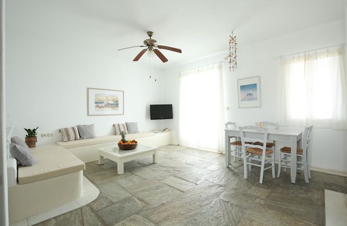 Nea Cryssi Akti Hotel | Acres Sunset Residence