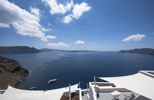 Oia Hotel | Ambition Suites