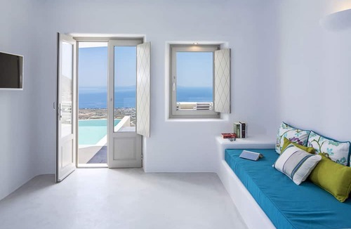 Pyrgos Hotel | Skyfall Suites - Adults Only
