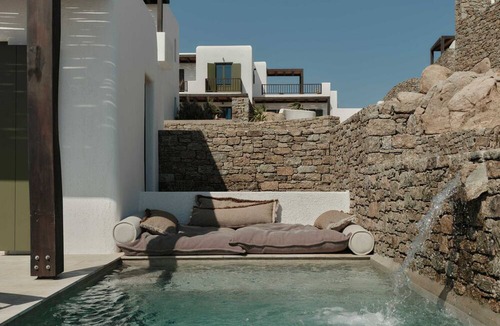 Plintri Hotel | Armacaas Mykonos Hotel