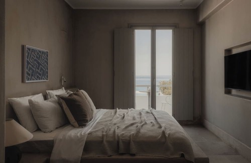 Naousa Hotel | Akria Seaside Suites