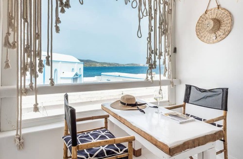 Apollonia House | Captain Zeppos