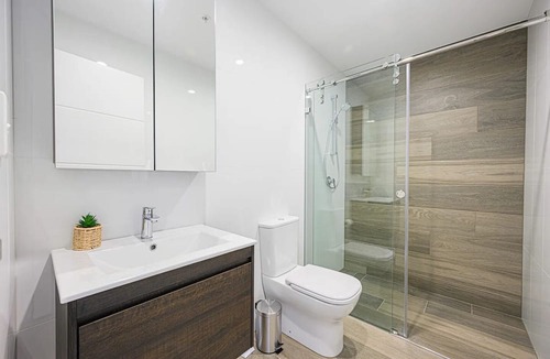 Liverpool Apartment | Liverpool Brand new 2 Bedroom APT View & Parking