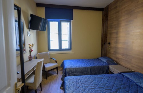 Mytilene Bed & Breakfast | ALLEY ROOMS
