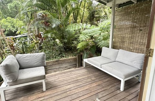 Currumbin Valley Cabin | Cabin the Near the Sea