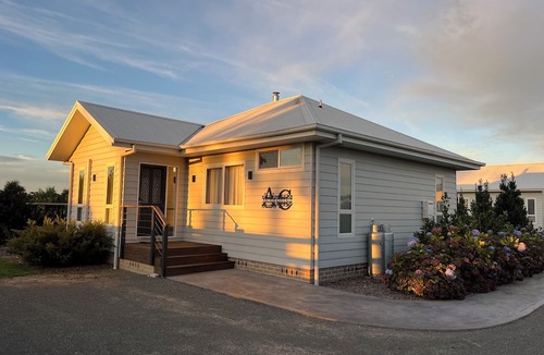 Canyonleigh Cottage | Argyle Cottage @ Nielshouse Guesthouse on 5 acres of rural countryside