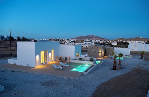 Ano Mera House | Adyton Luxury Suites & Pools Mykonos