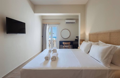 Agios Georgios Bed & Breakfast | Casa Frati Suites & Villas