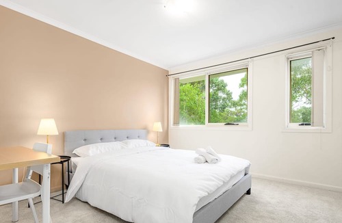 Newington House | MetaWise Newington Chic and 3Bed House Sleep 6