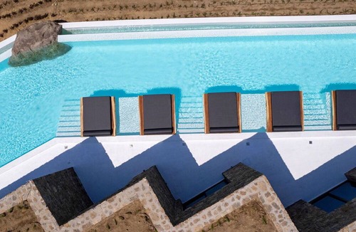 Ornos Villa | Villa in Ornos with 6 bedrooms sleeps 12