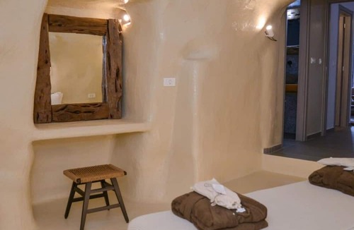 Adamas House | Dream on Adamas Milos
