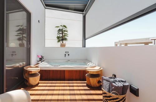 Naxos Town House | Legato Spa Suites With Private Pool
