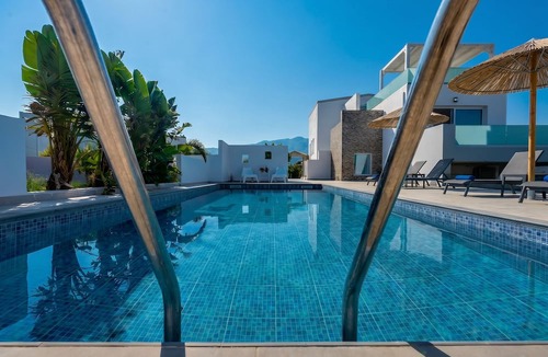 Tingaki Villa | Lilu Villa 1 With Private Pool and Seaview