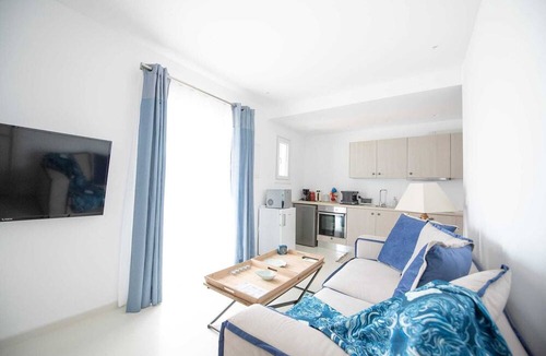 Kanalia Apartment | Luxury 2-Bedroom Apartment with Private Pool, wide Veranda and Sea View (3B)