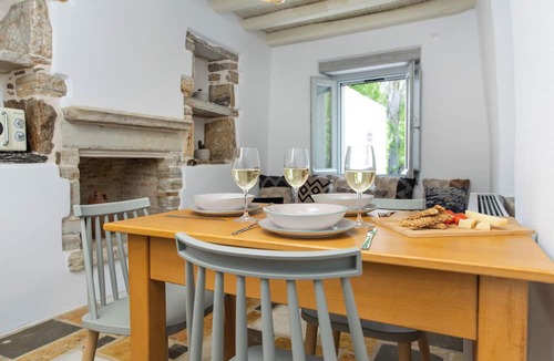 Aperathos House | Serenity Village