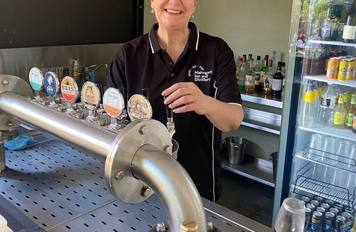 Mahogany Creek Hotel | Mahogany Inn and Distillery