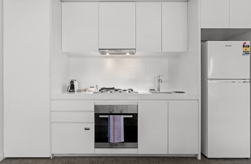 Richmond Apartment | Modern 1 Bed Premium Escape - Walk to the MCG