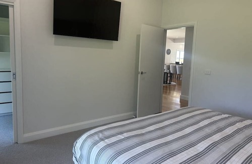 Yarram Other | Luxury farm house, Woodside. 10 min to a beach or a 25 min drive to a forest.