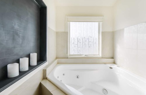 Mornington Bed & Breakfast | By the Seaside