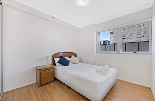Burwood Apartment | sky view 2B1B@burwood