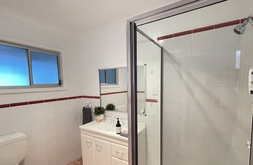 Inverell House | Spacious Inverell home suitable for 10 guests