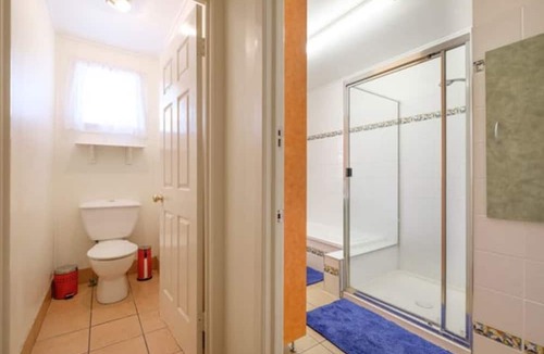 Walkervale House | Your House at Southside Central, Big home, Pet friendly, close to everything!