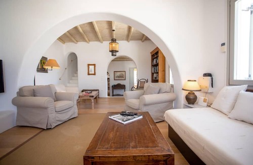Mykonos Town Villa | Baroness in Mykonos With 5 Bedrooms and 4 5 Bathrooms