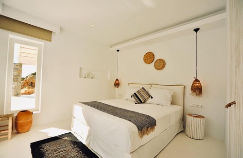 Nea Cryssi Akti Bed & Breakfast | Pili Pala Suites