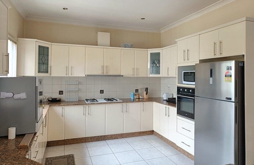Guildford House | Master Bedroom | Walk-in wardrobe | Balcony
