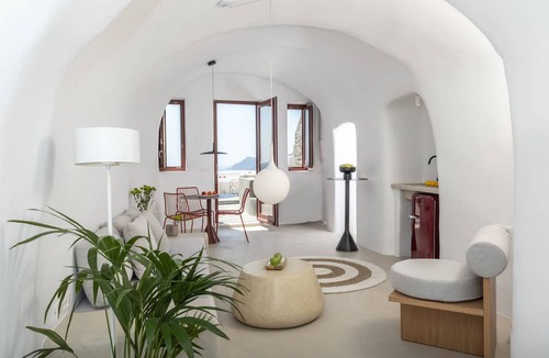 Oia House | Kyrkos Residency