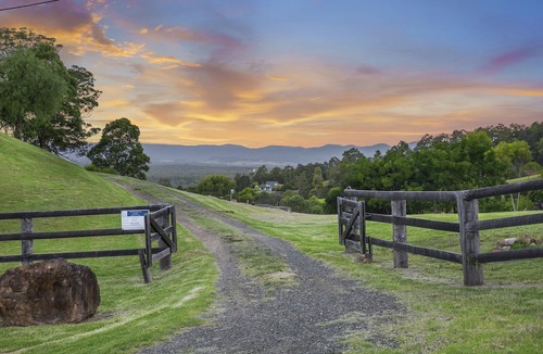Mount View Cabin | Picturesque and peaceful haven with the best views in Hunter Valley