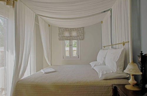 Megas Gialos House | Emilia Luxury Apartments
