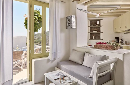 Tripotamos House | Crossroads Inn