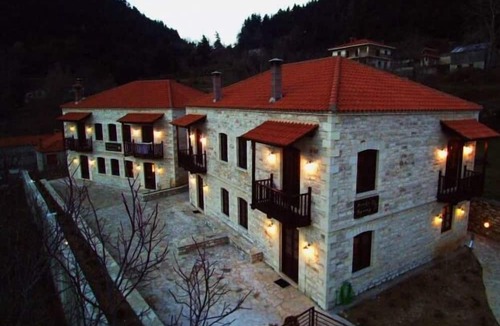 Karpenisi Hotel | Epoches Luxury Suites
