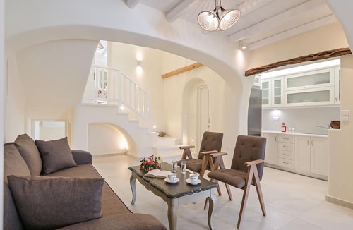Agia Anna House | Naxian Queen Luxury Villas & Suites