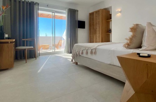Tourlos Apartment | Calistus Mykonos