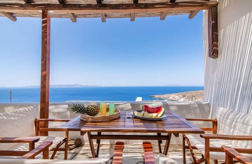Exomvourgo Villa | ReGenesis Villas