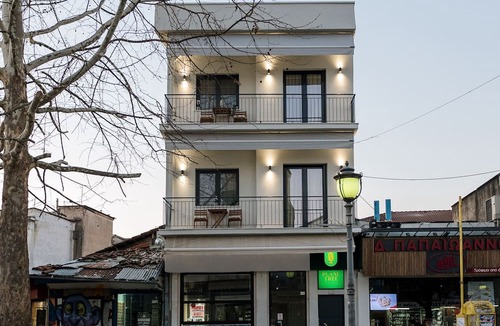 Ioannina Town Centre Apartment | PLANE TREE luxury suites