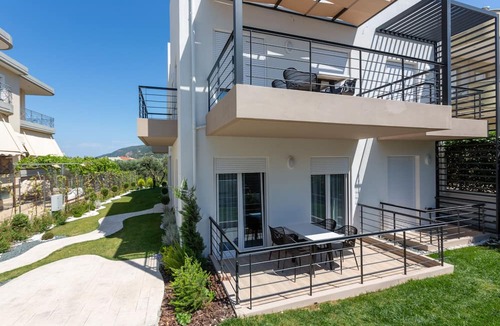 Psathopirgos Apartment | Two Olive Trees - "Olive" Apartment - 2 bedrooms - Sea View