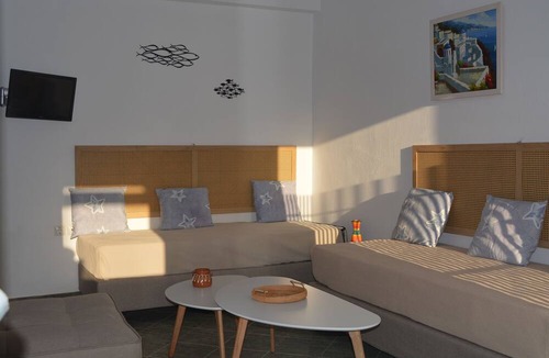 Herronisos Apartment | Klados Studios
