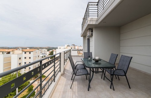 Spata-Artemida Apartment | Thresh Apartments Airport by Airstay